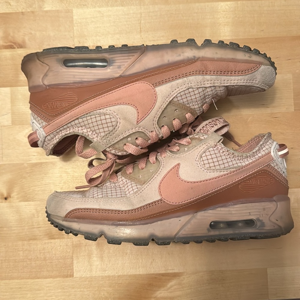 Women’s Nike Air Max Terrascape 90